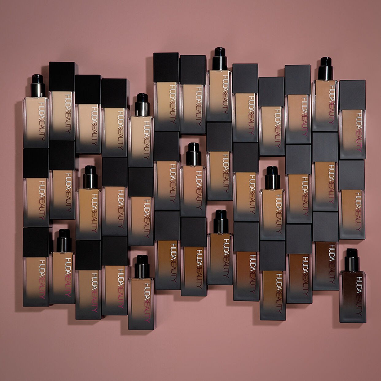 Huda Beauty Liquid Foundation - 150G Creme Brulee